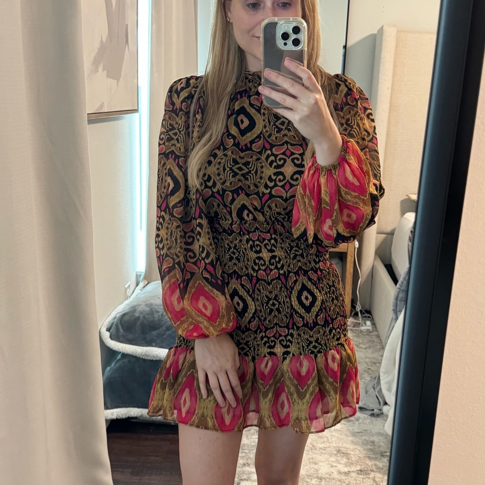 Bohemian Patterned Dress with Bell Sleeves - Picture 4 of 10
